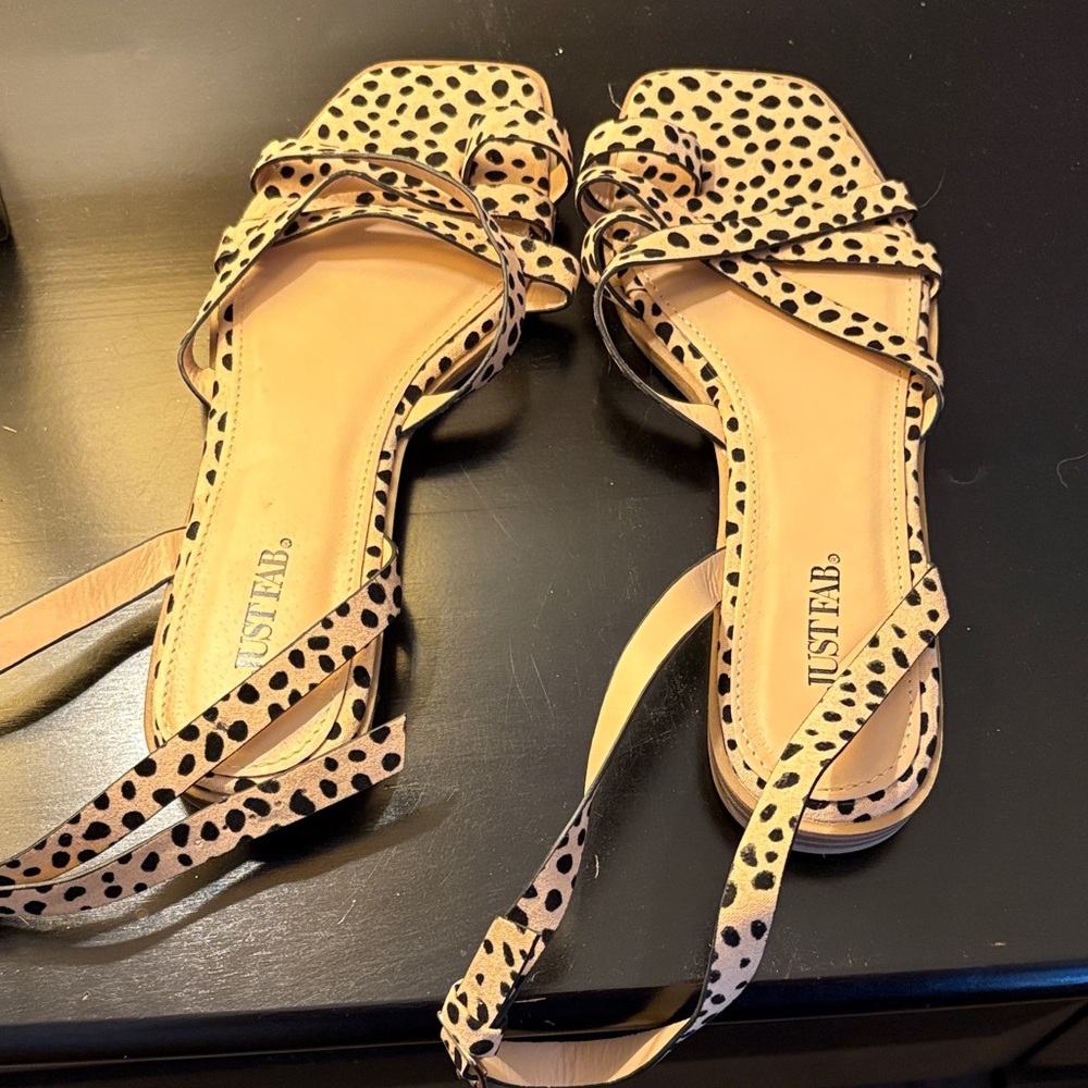 JustFab Black and Tan Strappy Sandals